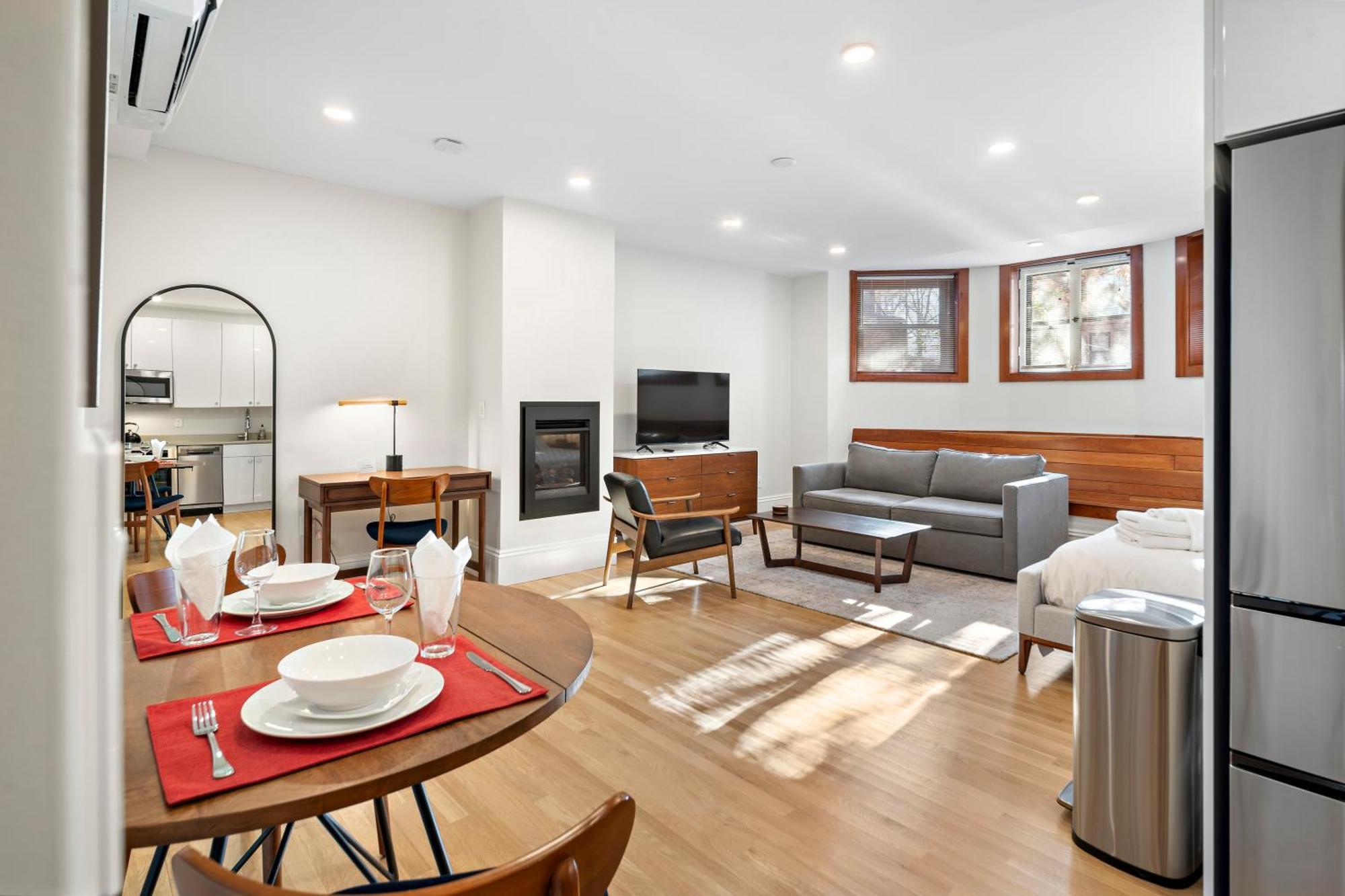 Charlesgate Suites Бостон Экстерьер фото