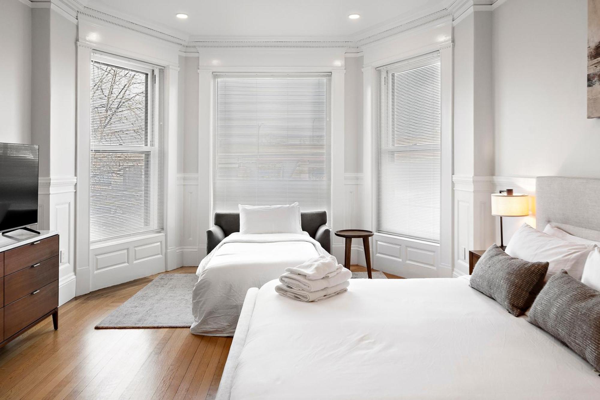 Charlesgate Suites Бостон Экстерьер фото